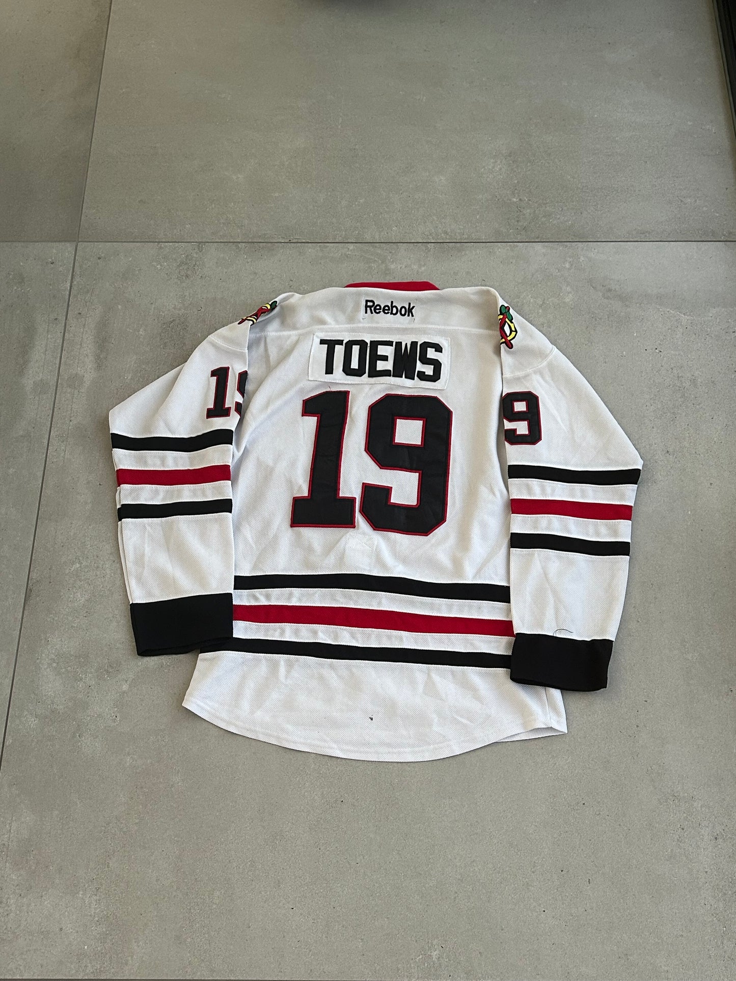 NHL Chicago Blackhawks Toews longsleeve jersey