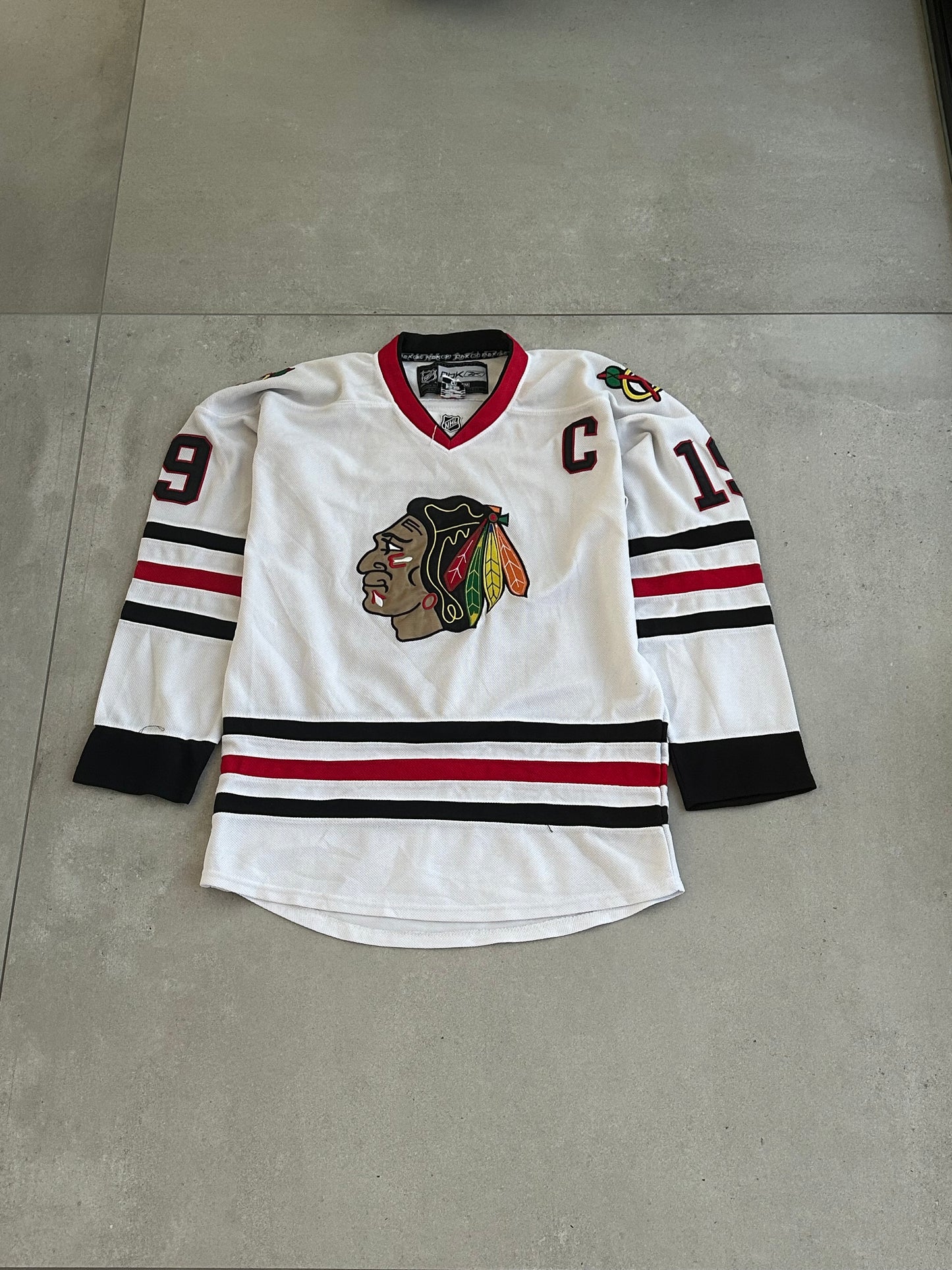 NHL Chicago Blackhawks Toews longsleeve jersey