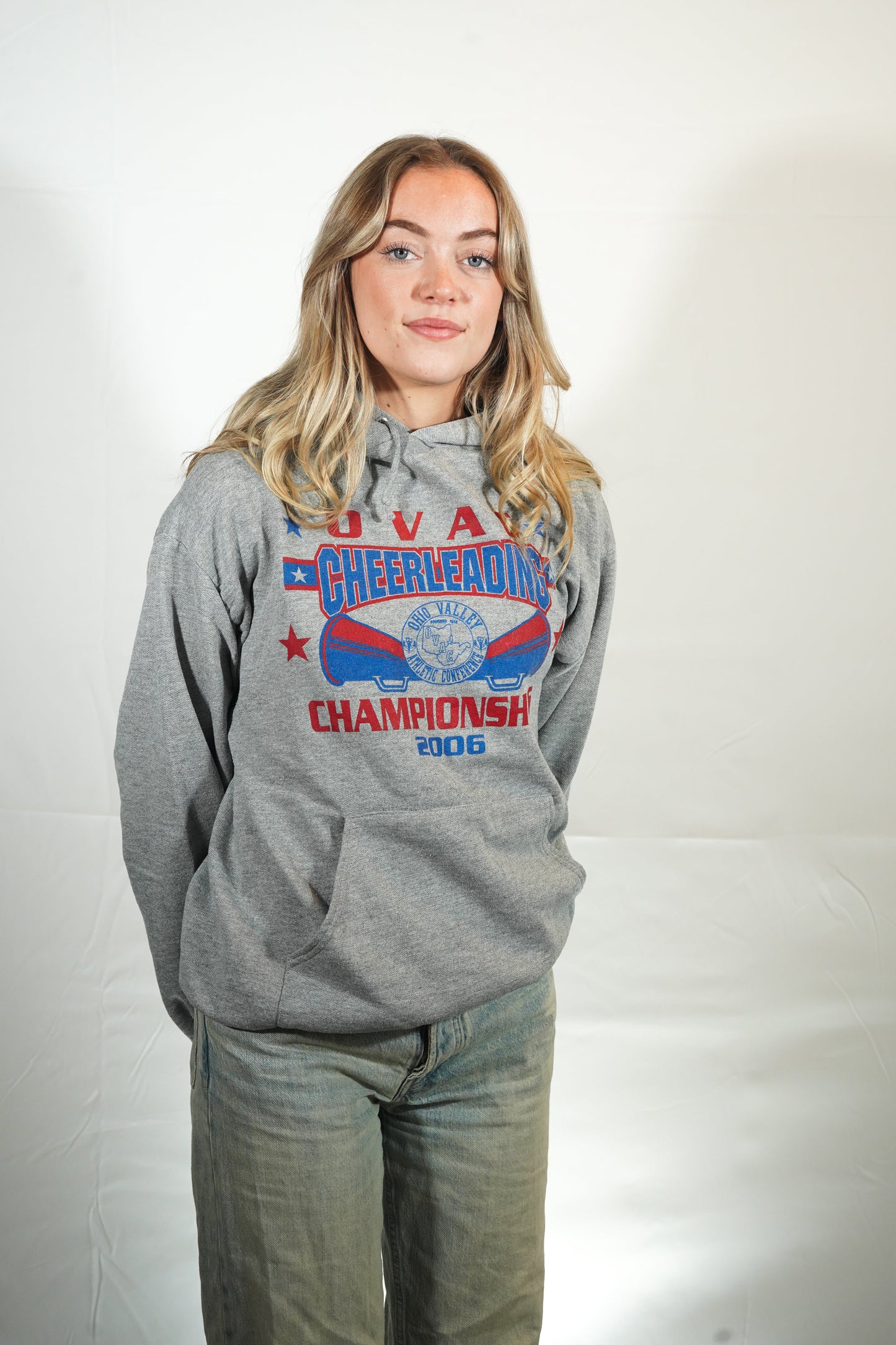 Vintage OVAC hoodie (M)